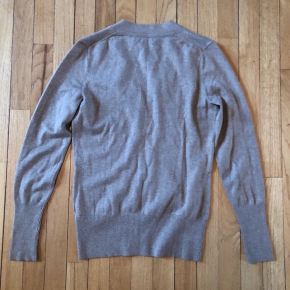 Banana Republic v-neck sweater - Picture 2 of 4